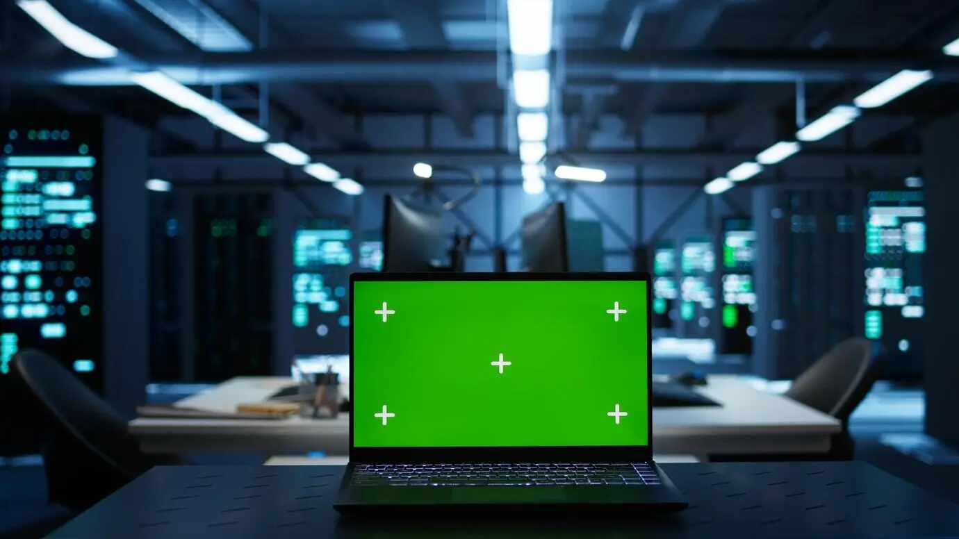 Крупный план макета блокнота, которым пользуются сотрудники, обеспечивающие соблюдение нормативных требований.